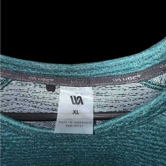VRST Men's XL Recharge Lunar Fleece Crew pullover in green dusk heather. - Picture 4 of 4